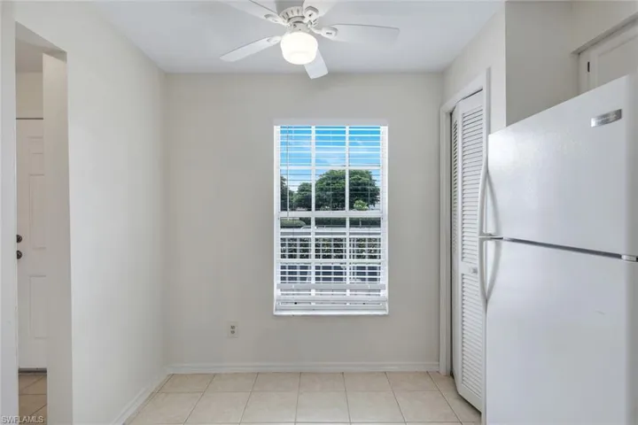 9580 Victoria Ln 205, Naples, Florida 34109