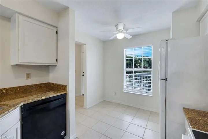 9580 Victoria Ln 205, Naples, Florida 34109