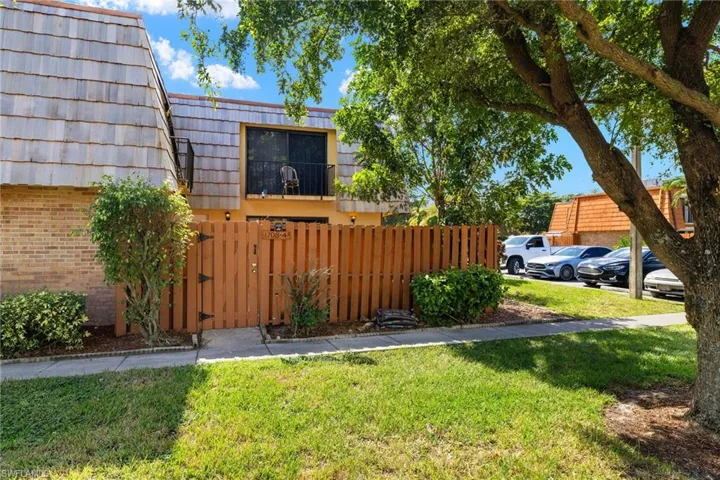 1708  Park Meadows  DR, Fort Myers, FL 33907