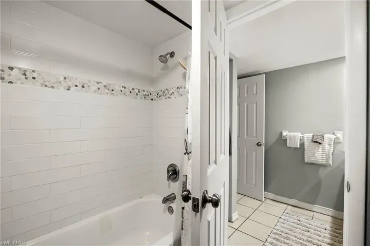 1708  Park Meadows  DR, Fort Myers, FL 33907