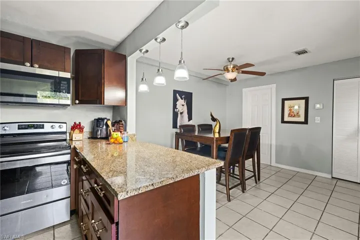 1708  Park Meadows  DR, Fort Myers, FL 33907