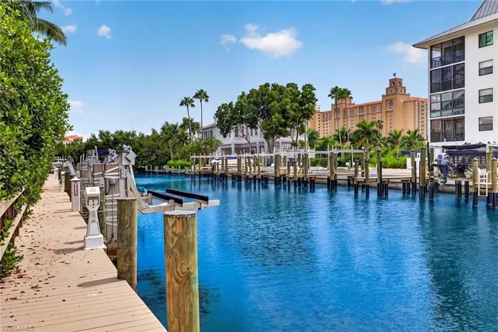 410 Flagship Dr 1201, Naples, Florida 34108