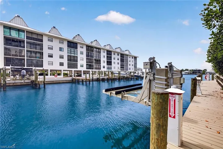 410 Flagship Dr 1201, Naples, Florida 34108