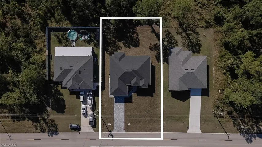 Birds eye view of property