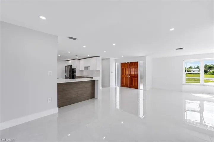 1729 Cascade Way N, North Fort Myers, Florida 33917