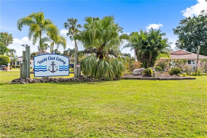 1729 Cascade Way N, North Fort Myers, Florida 33917