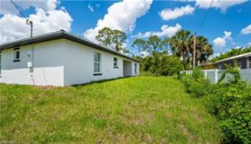303 E 7th St, Lehigh Acres, Florida 33972
