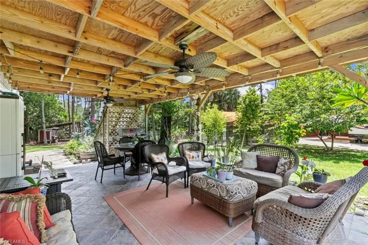 6230  Bur Oaks  LN, Naples, FL 34119