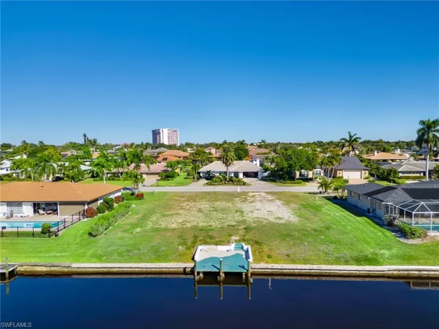 9821 Cypress Lake Dr, Fort Myers, Florida 33919