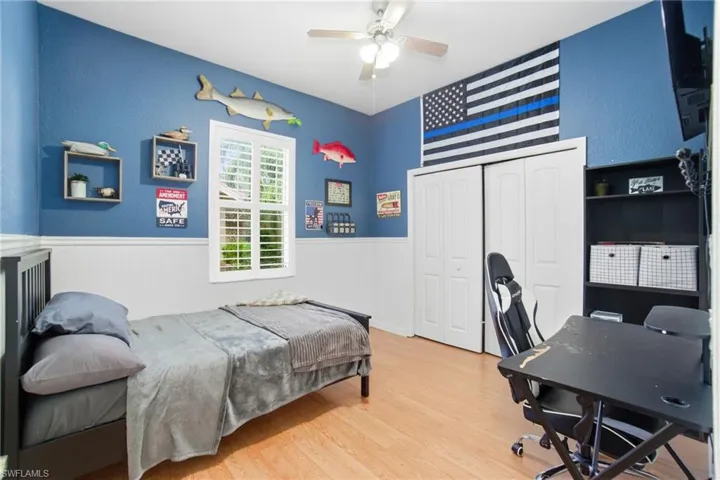 Guest bedroom 1.