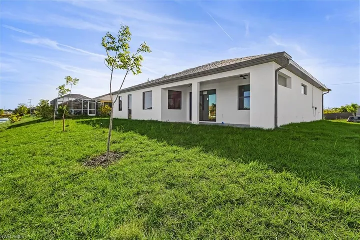 417 Sw 23rd Ter, Cape Coral, Florida 33991