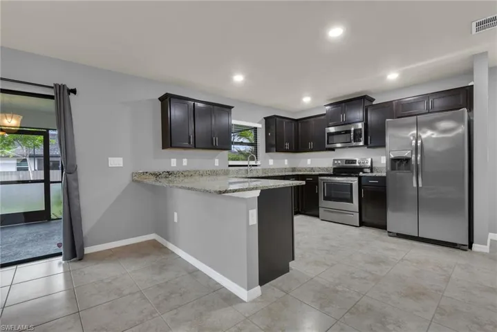1401 Nw 10th Ter, Cape Coral, Florida 33993