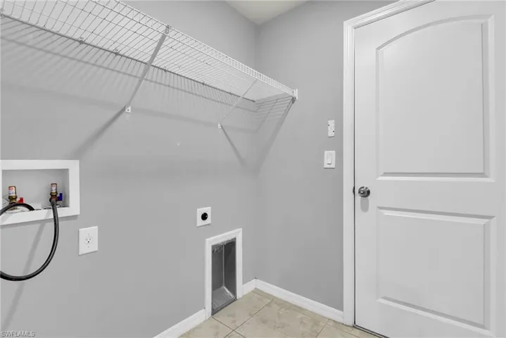 1401 Nw 10th Ter, Cape Coral, Florida 33993