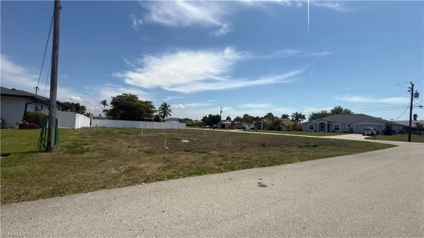 4037 Sw 2nd Pl, Cape Coral, Florida 33914