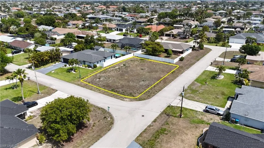 4037 Sw 2nd Pl, Cape Coral, Florida 33914