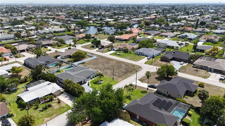 4037 Sw 2nd Pl, Cape Coral, Florida 33914