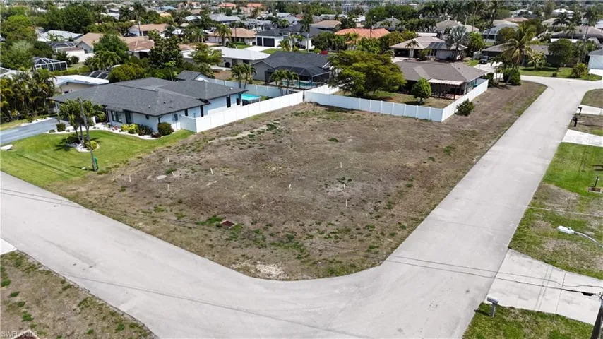 4037 Sw 2nd Pl, Cape Coral, Florida 33914