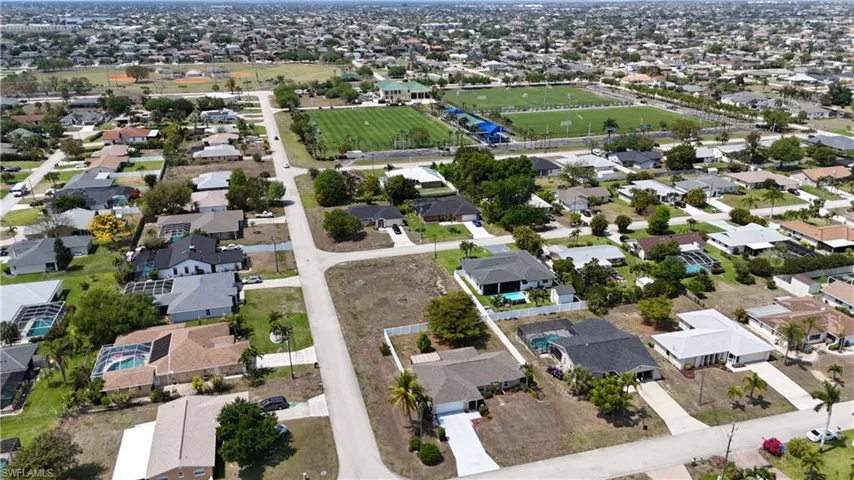 4037 Sw 2nd Pl, Cape Coral, Florida 33914