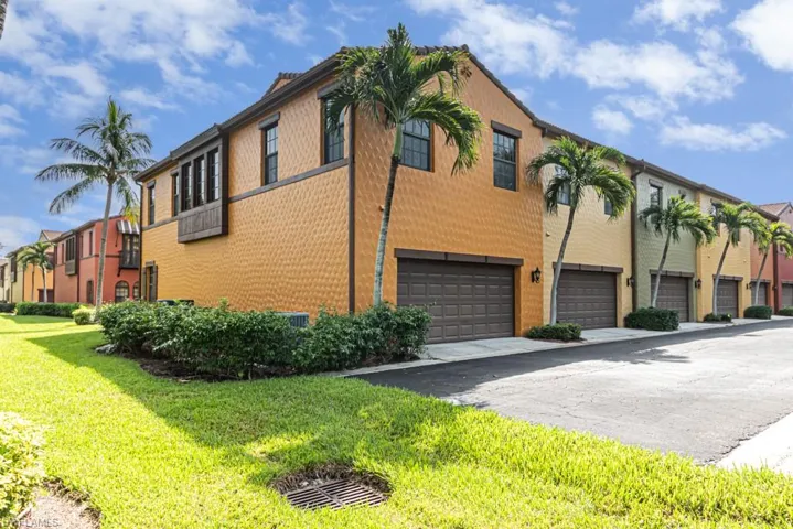 9163 Delano St 10006, Naples, Florida 34113