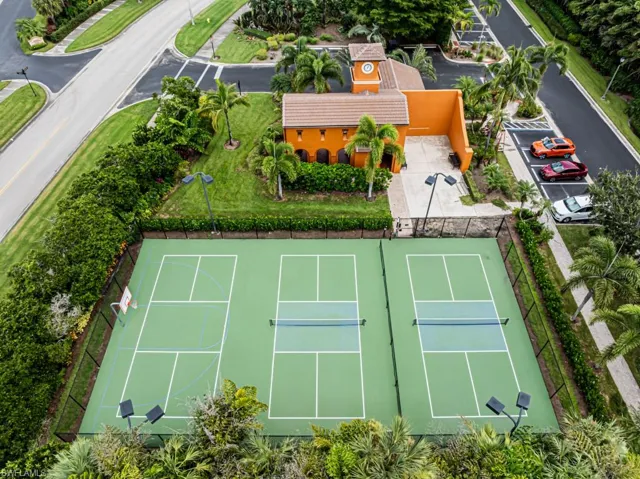 9163 Delano St 10006, Naples, Florida 34113