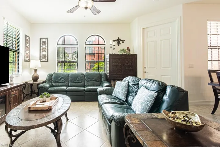 9163 Delano St 10006, Naples, Florida 34113