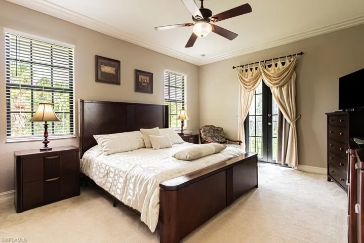 9163 Delano St 10006, Naples, Florida 34113