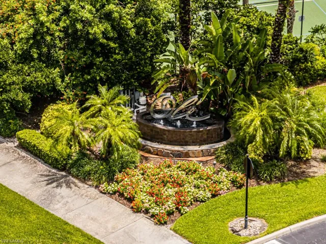 9163 Delano St 10006, Naples, Florida 34113