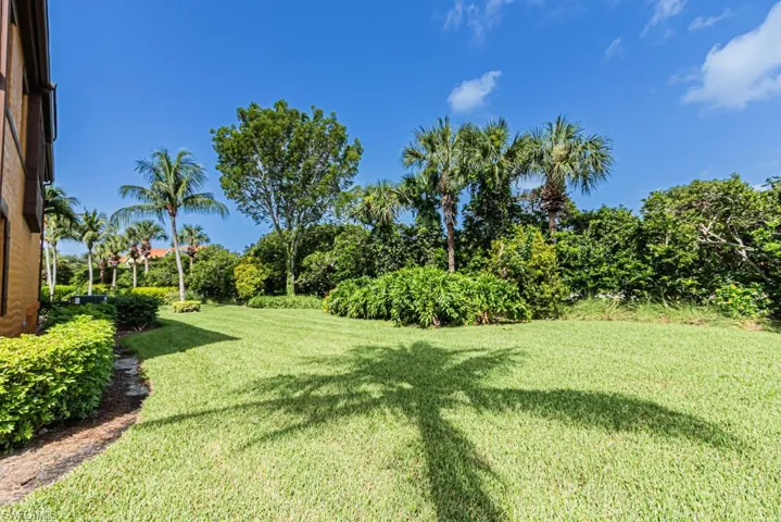 9163 Delano St 10006, Naples, Florida 34113