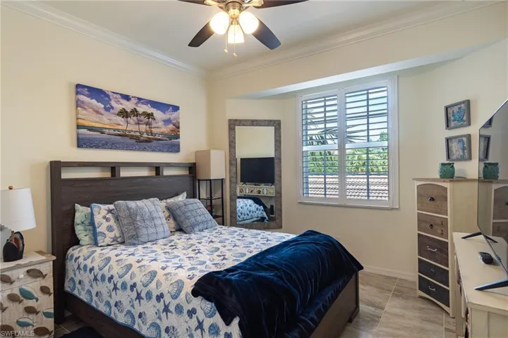 1102  Winding Pines  CIR, Cape Coral, FL 33909