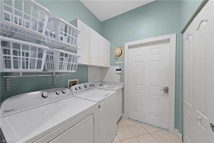 8066  Tauren  CT, Naples, FL 34119