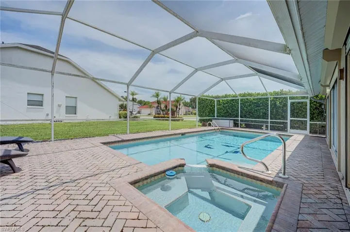 6630 Middlesex Pl, Naples, Florida 34104
