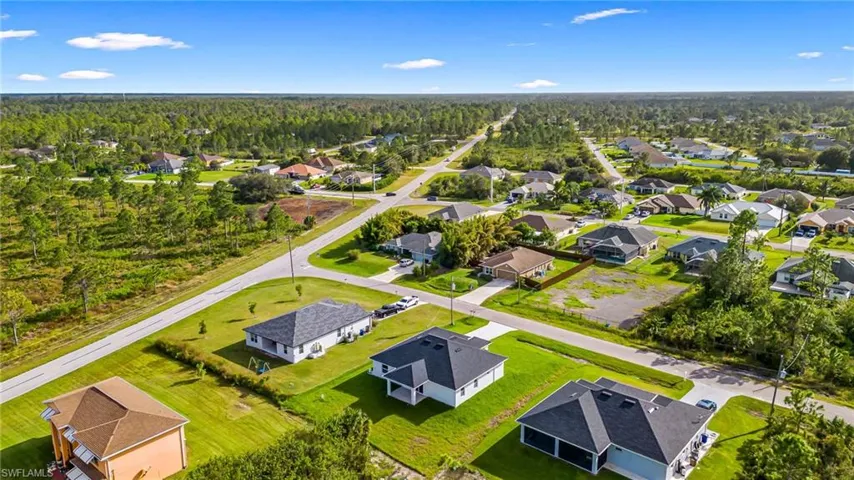 Birds eye view of property