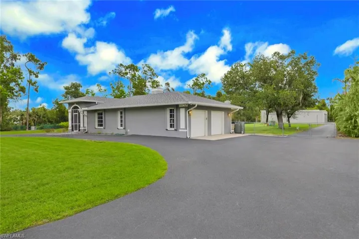 15261 Shamrock Dr, Fort Myers, Florida 33912