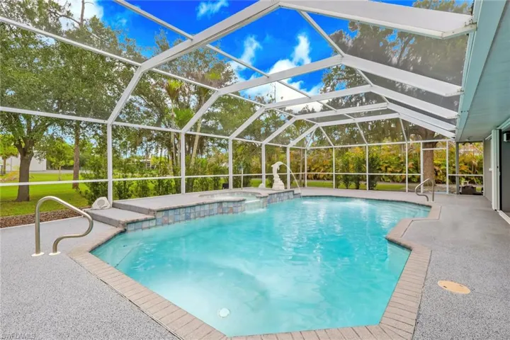 15261 Shamrock Dr, Fort Myers, Florida 33912
