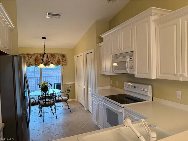 2860 Cypress Trace Cir 1825, Naples, Florida 34119