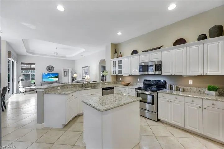 Light & Bright Kitchen