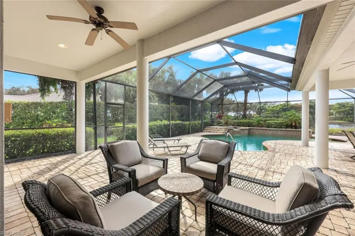 Covered Lanai/Poolside Lounge