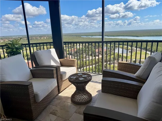 1060  Borghese  LN, Naples, FL 34114