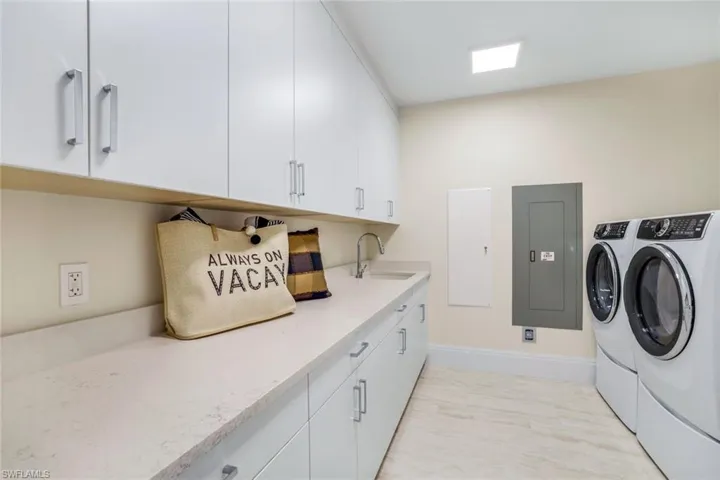 Large Counter Space and Sink