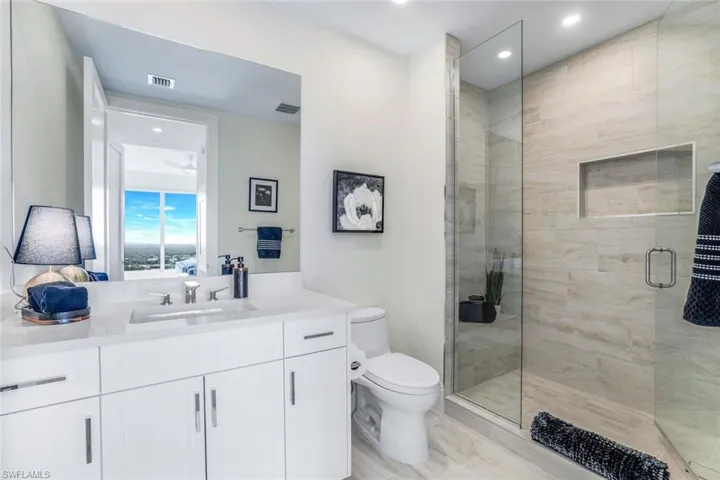 2nd Full Bath - Ensuite