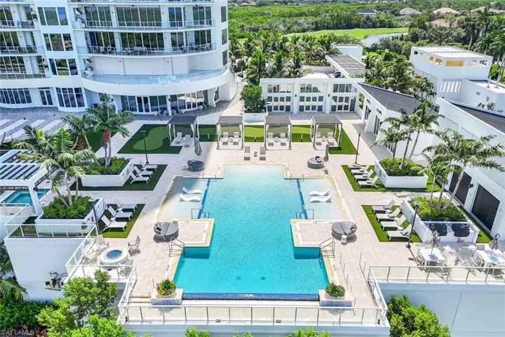Huge Infinity Pool