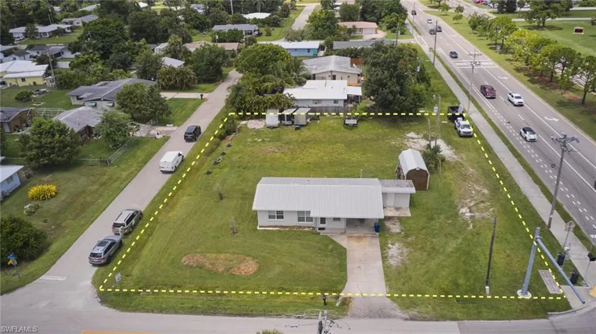 Aerial view of property and surrounding area