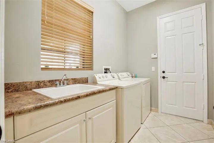 3745 Pleasant Springs Dr, Naples, Florida 34119