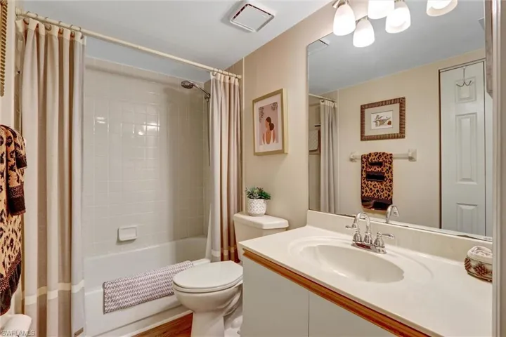 9900 Sunset Cove Ln 114, Fort Myers, Florida 33919
