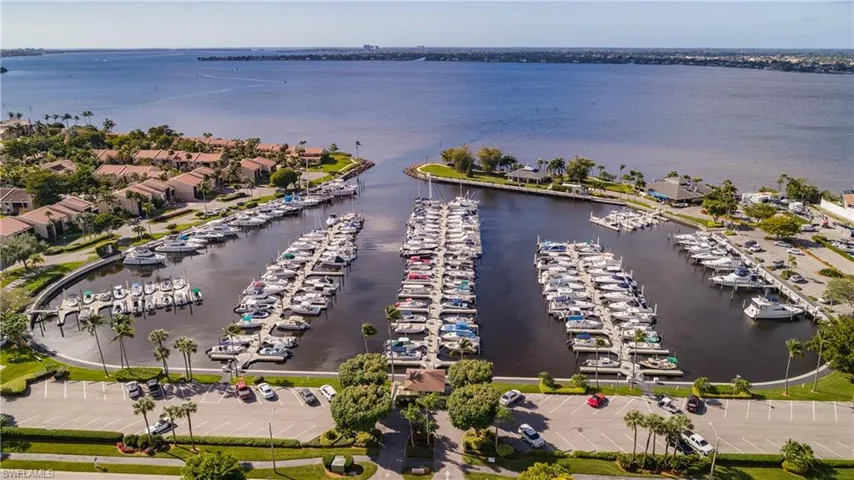 9900 Sunset Cove Ln 114, Fort Myers, Florida 33919