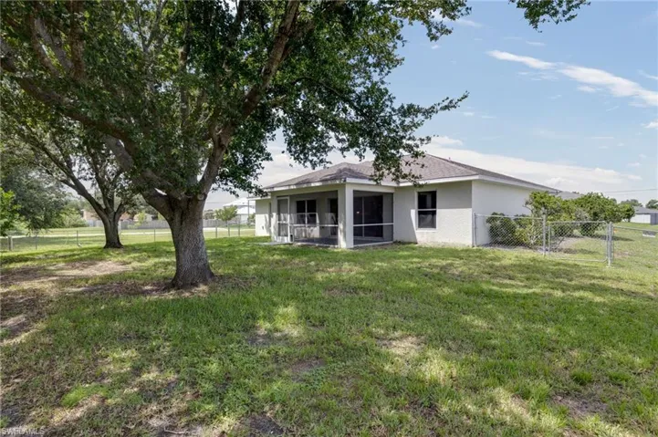 459 Ne 3rd Ave, Cape Coral, Florida 33909