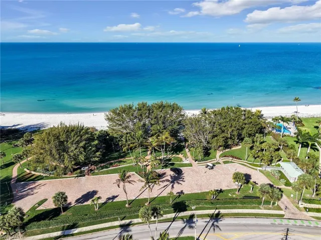 750 Mooring Line Dr 203, Naples, Florida 34102