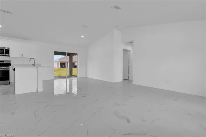 1126 Nw 6th Ave, Cape Coral, Florida 33993