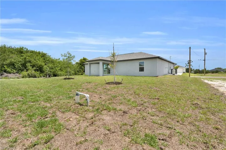 1126 Nw 6th Ave, Cape Coral, Florida 33993