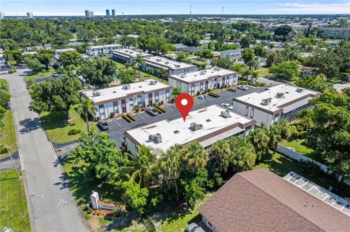 2828  Jackson  ST, Fort Myers, FL 33901